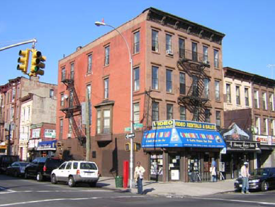 301 Halsey St in Brooklyn, NY - Building Photo