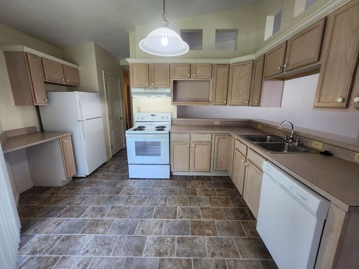 6446 Allendale Blvd in Terre Haute, IN - Building Photo