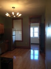 3234 N Whipple St, Unit 2nd Floor in Chicago, IL - Foto de edificio - Building Photo