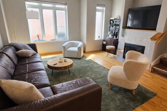 2331 N Lister Ave in Chicago, IL - Building Photo - Building Photo