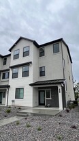 594 S 900 W, Unit Main Home in American Fork, UT - Building Photo
