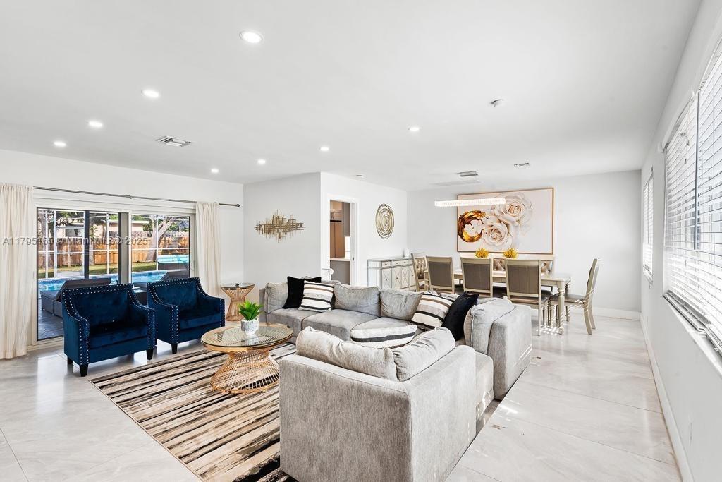3719 W Park Rd in Hollywood, FL - Building Photo