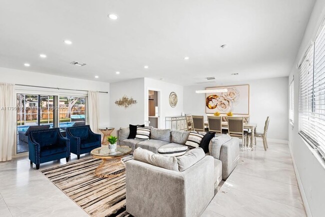 property at 3719 W Park Rd