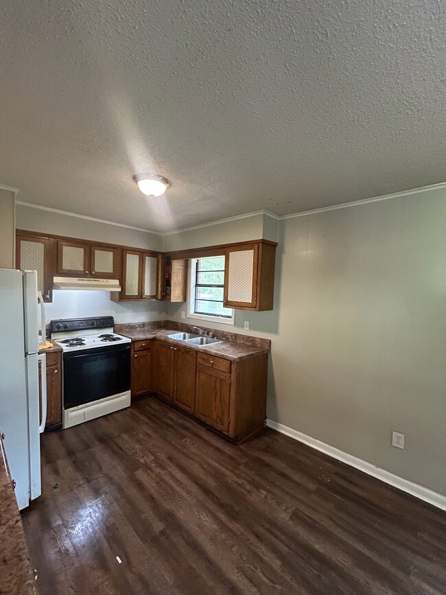 property at 803 Fernwood St