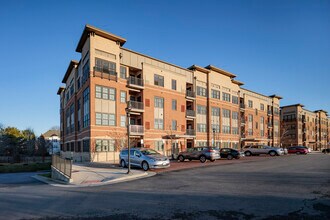 Flats At Metrowest Condominiums in Fairfax, VA - Foto de edificio - Building Photo