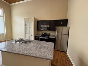 452 Poplar St in Macon, GA - Building Photo - Building Photo