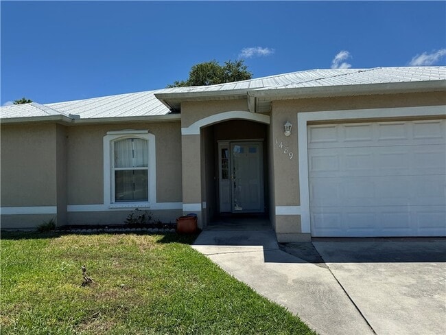 1489 Whitmore St in Sebastian, FL - Building Photo - Building Photo