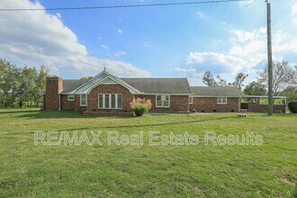 1741 E 1st Ave in Bentonville, AR - Building Photo - Building Photo