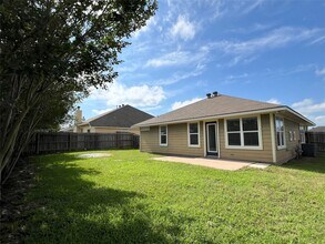 204 Laney St in Brenham, TX - Building Photo - Building Photo