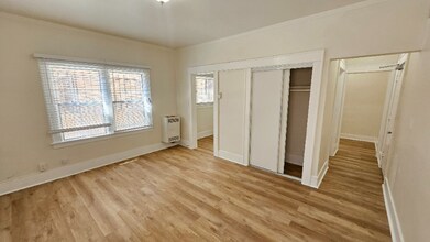 2850 Francis Ave in Los Angeles, CA - Building Photo - Building Photo