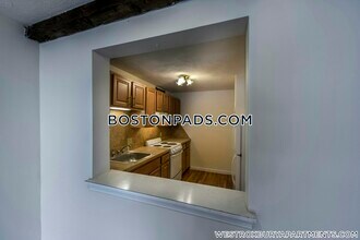 1799 Centre St in Boston, MA - Foto de edificio - Building Photo