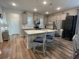 577 McLernon Trce in Johns Island, SC - Building Photo
