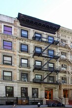 157 W 80th St in New York, NY - Building Photo - Building Photo