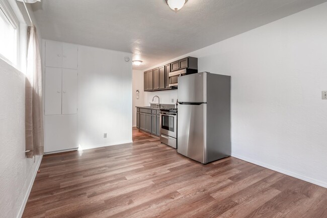 4619 9th St NW in Albuquerque, NM - Building Photo - Building Photo