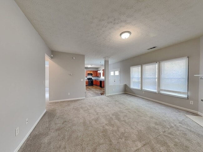 2400 Village Green Dr in Fairburn, GA - Building Photo - Building Photo