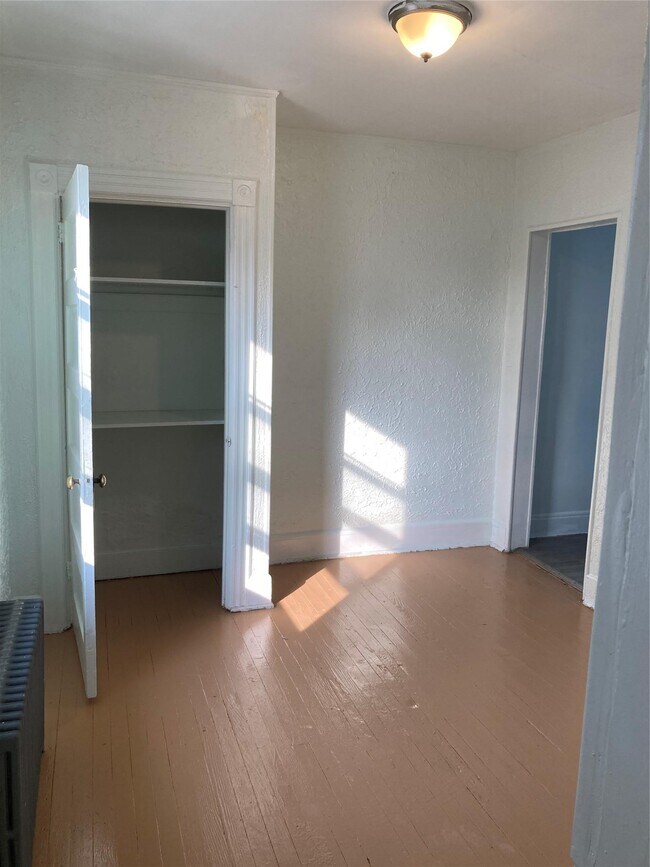 21 Congress St in New Rochelle, NY - Building Photo - Building Photo