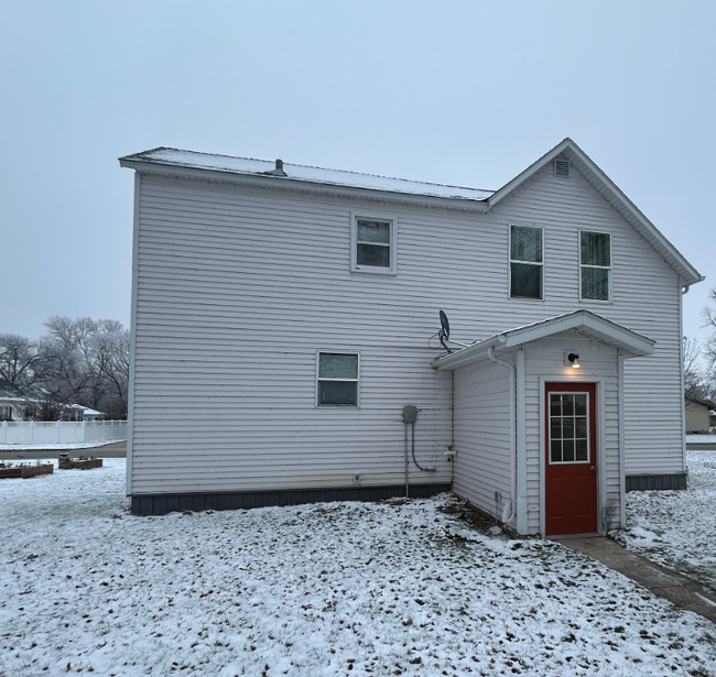 311 Duluth Ave S in Thief River Falls, MN - Building Photo - Building Photo