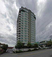 Trethewey Tower in Abbotsford, BC - Building Photo - Building Photo