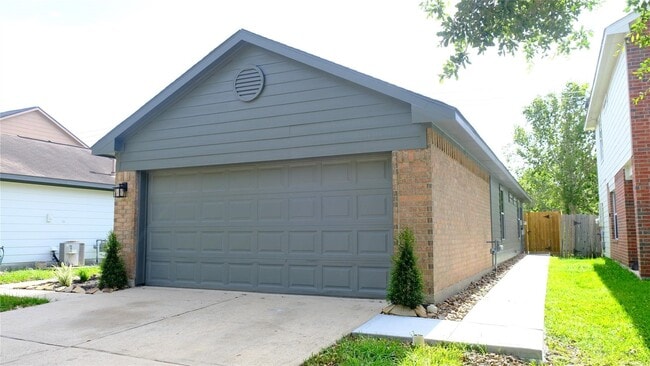 13306 Ridgewood Knoll Ln