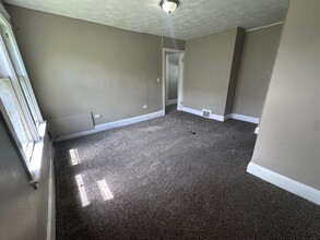 3675-3677 E 147th St in Cleveland, OH - Building Photo - Building Photo