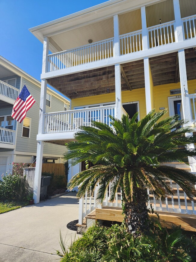 1212 Bowfin Ln in Carolina Beach, NC - Building Photo - Building Photo