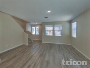 3533 Montepulciano Ln in Henderson, NV - Building Photo - Building Photo