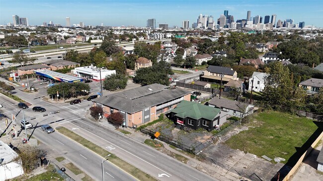 2407 Southmore Blvd in Houston, TX - Building Photo - Building Photo