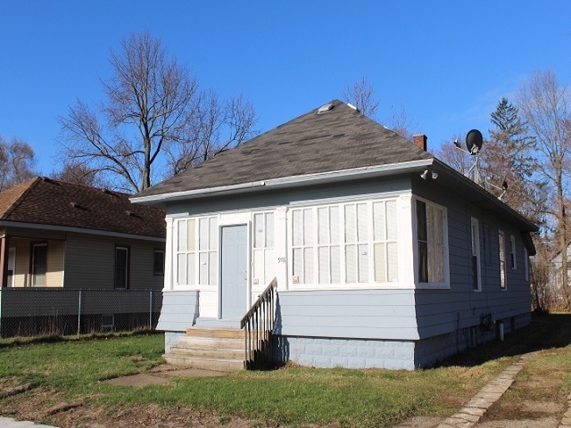 property at 978 Pavone St