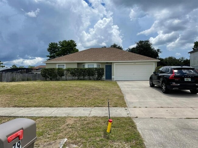 1879 Laredo Dr in Deltona, FL - Building Photo - Building Photo