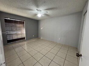 7101 Miami Lakes Dr in Hialeah, FL - Building Photo - Building Photo