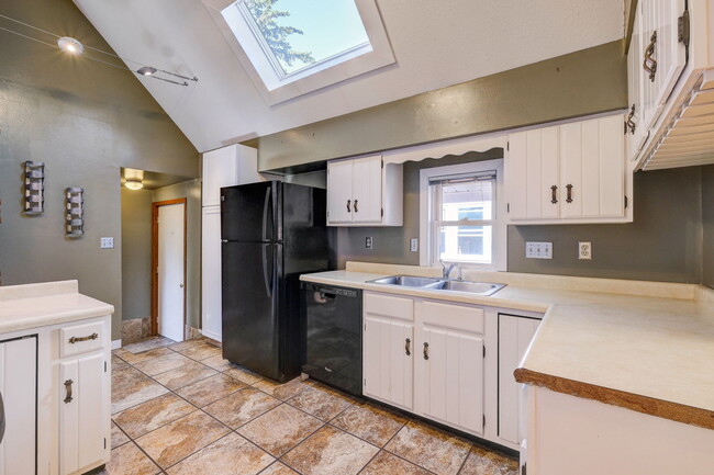 1936 Carroll Ave, Unit 2