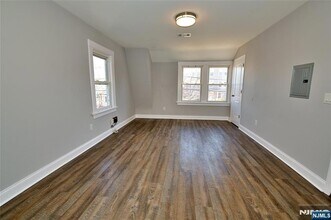 116 Maple Ave, Unit 3 in Montclair, NJ - Building Photo - Building Photo
