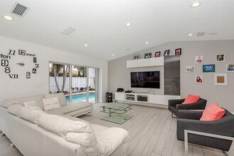 16931 SW 5th Ct in Weston, FL - Building Photo - Building Photo