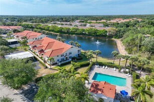 5455 Worthington Ln in Naples, FL - Building Photo