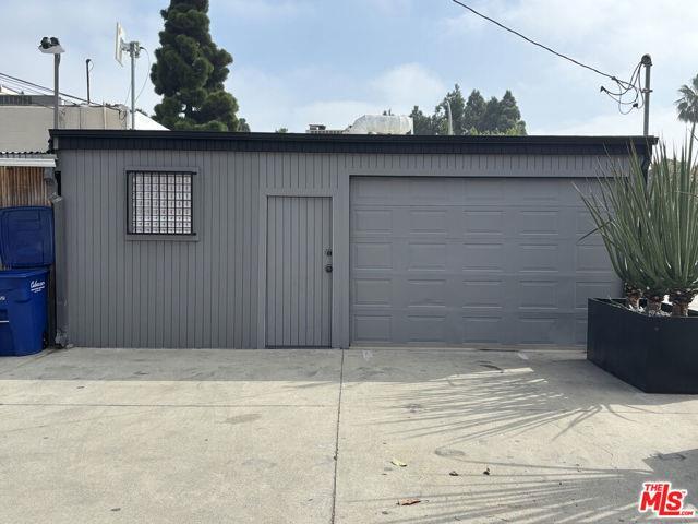 3751 S Robertson Blvd in Culver City, CA - Building Photo
