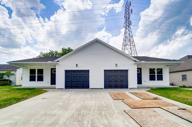 3011 Cletus Pky in Lima, OH - Foto de edificio - Building Photo
