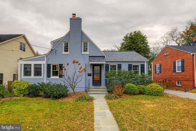 4504 Highland Ave in Bethesda, MD - Building Photo - Building Photo