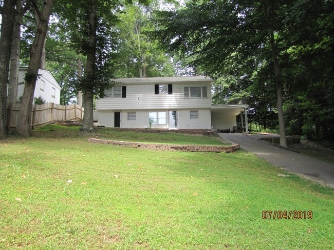 7233 Lakeshore Dr in Quinton, VA - Building Photo - Building Photo