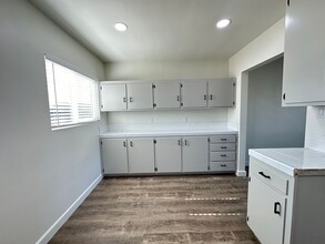 1612 Dale St in Bakersfield, CA - Building Photo - Building Photo