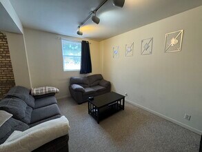 1208 W Roscoe St in Chicago, IL - Building Photo - Building Photo