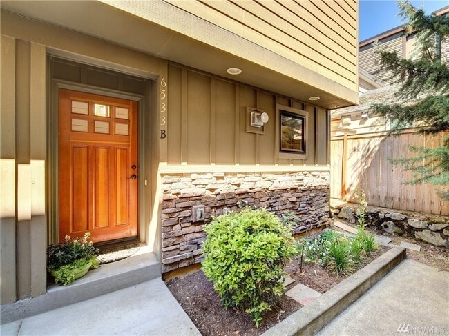property at 6533 35th Ave NE