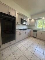 33 Appleton St, Unit Unit 2 in Everett, MA - Building Photo