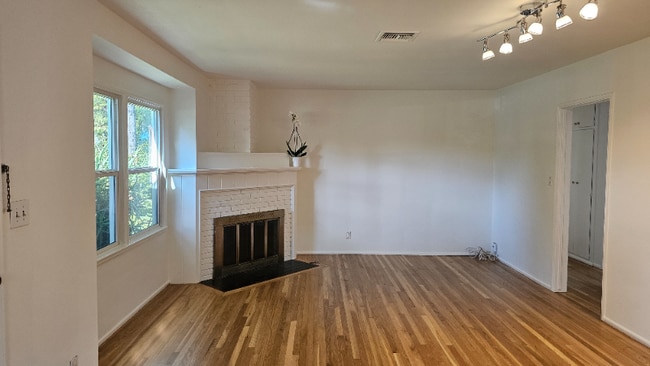 6718 Murietta Ave in Los Angeles, CA - Building Photo - Building Photo