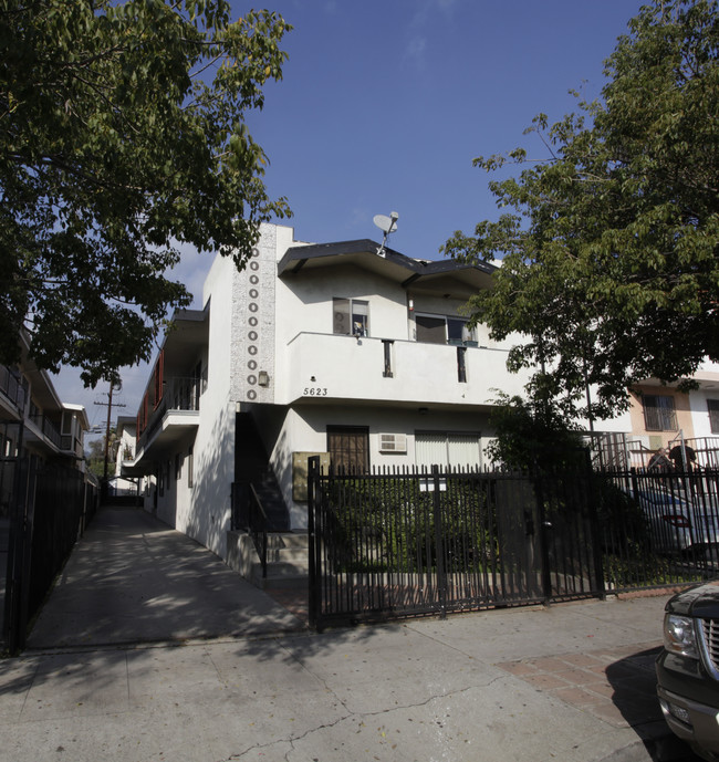 5623 Lexington Ave in Los Angeles, CA - Building Photo - Building Photo