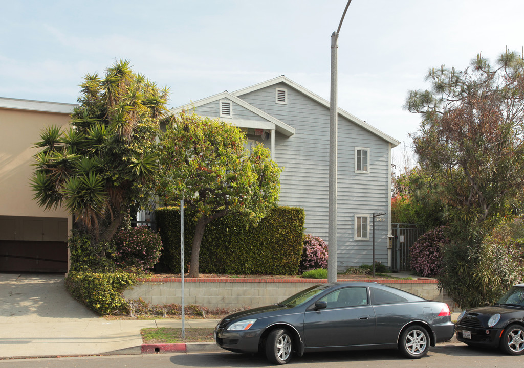 1749 10th St in Santa Monica, CA - Building Photo