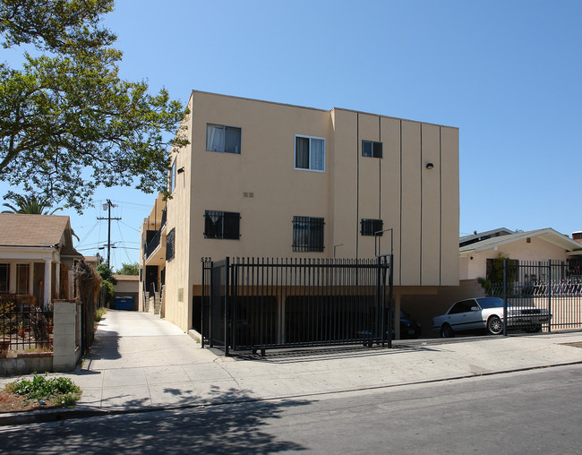 523 N Harvard Blvd in Los Angeles, CA - Building Photo - Building Photo