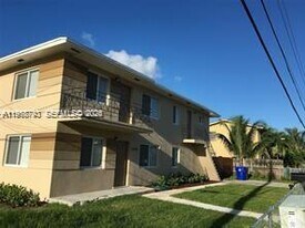 890 NW 22nd Ct in Miami, FL - Building Photo