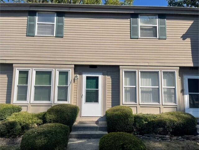 7900 Barkwood Dr in Columbus, OH - Building Photo