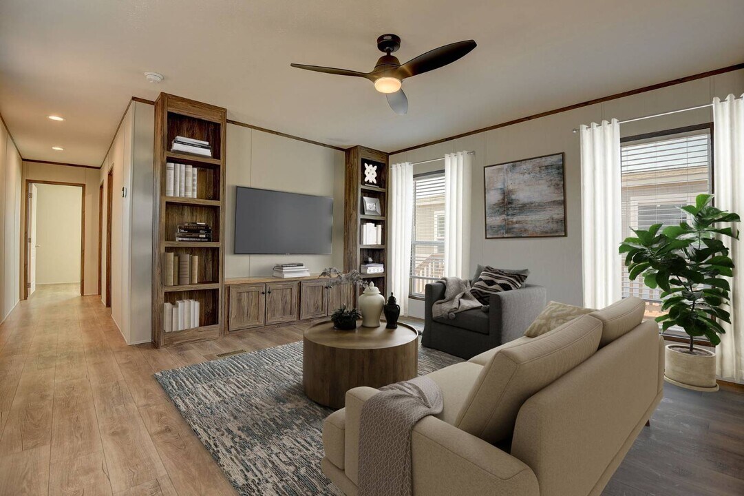 1604 American Dr in Cleburne, TX - Building Photo
