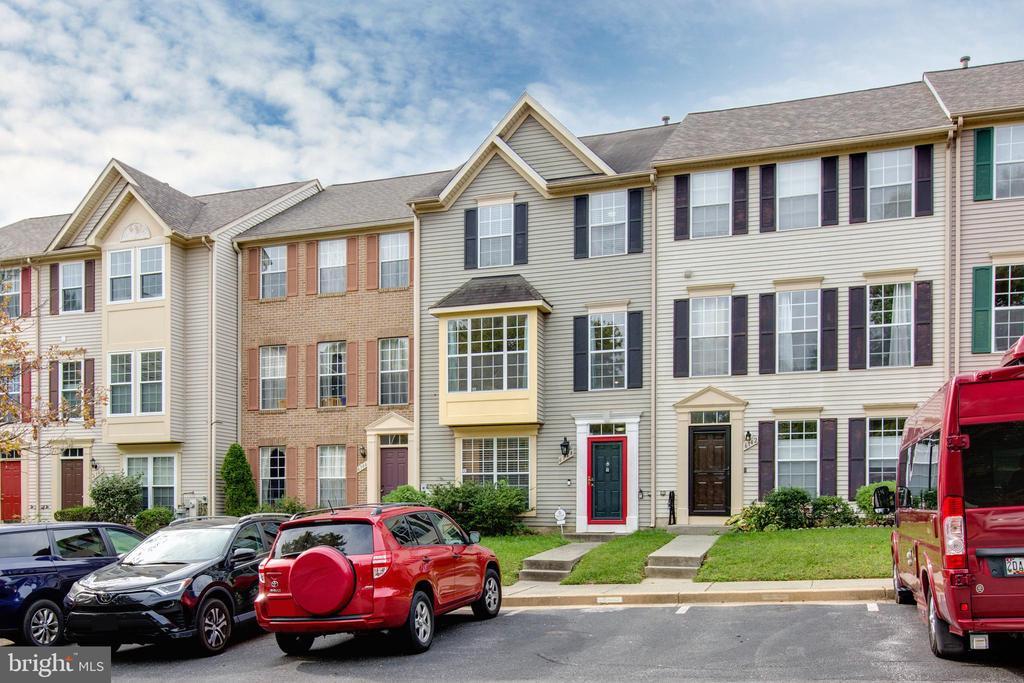 6144 Silver Arrows Way in Columbia, MD - Foto de edificio